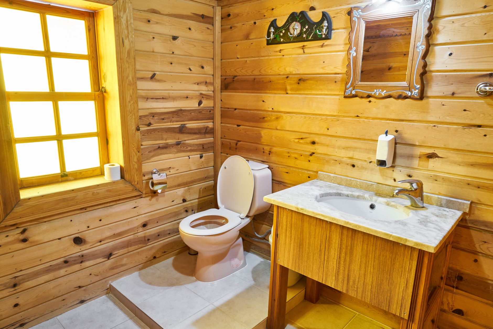 toilettes sèches bois